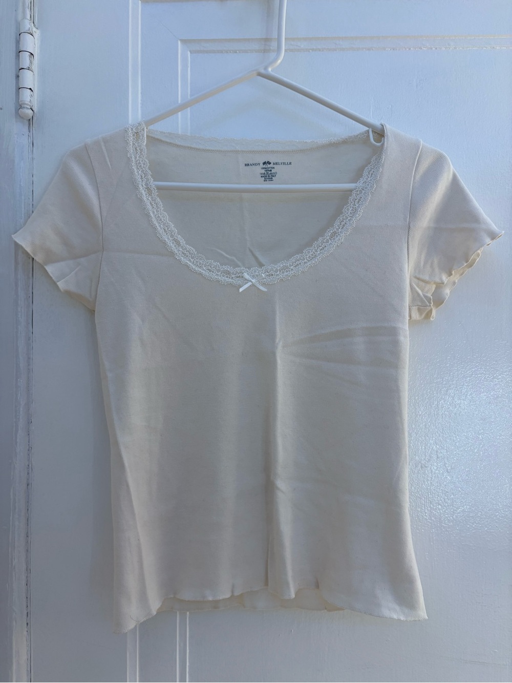 brandy melville cream lace trim baby tee